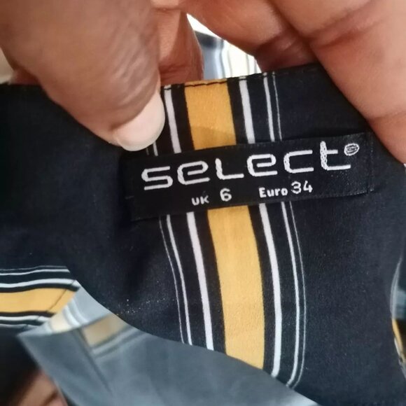 Selects Ladies Black And Yellow Stripy Cold Shoulder Top Size 6 - Picture 3 of 3